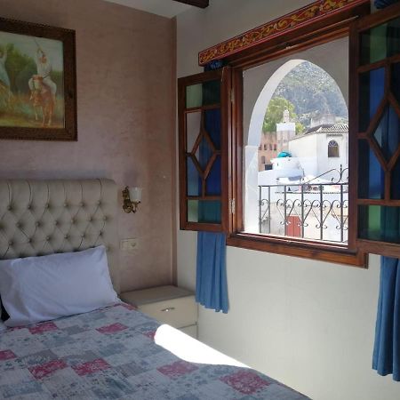 Guest House Yasmina 셰프샤우엔 외부 사진