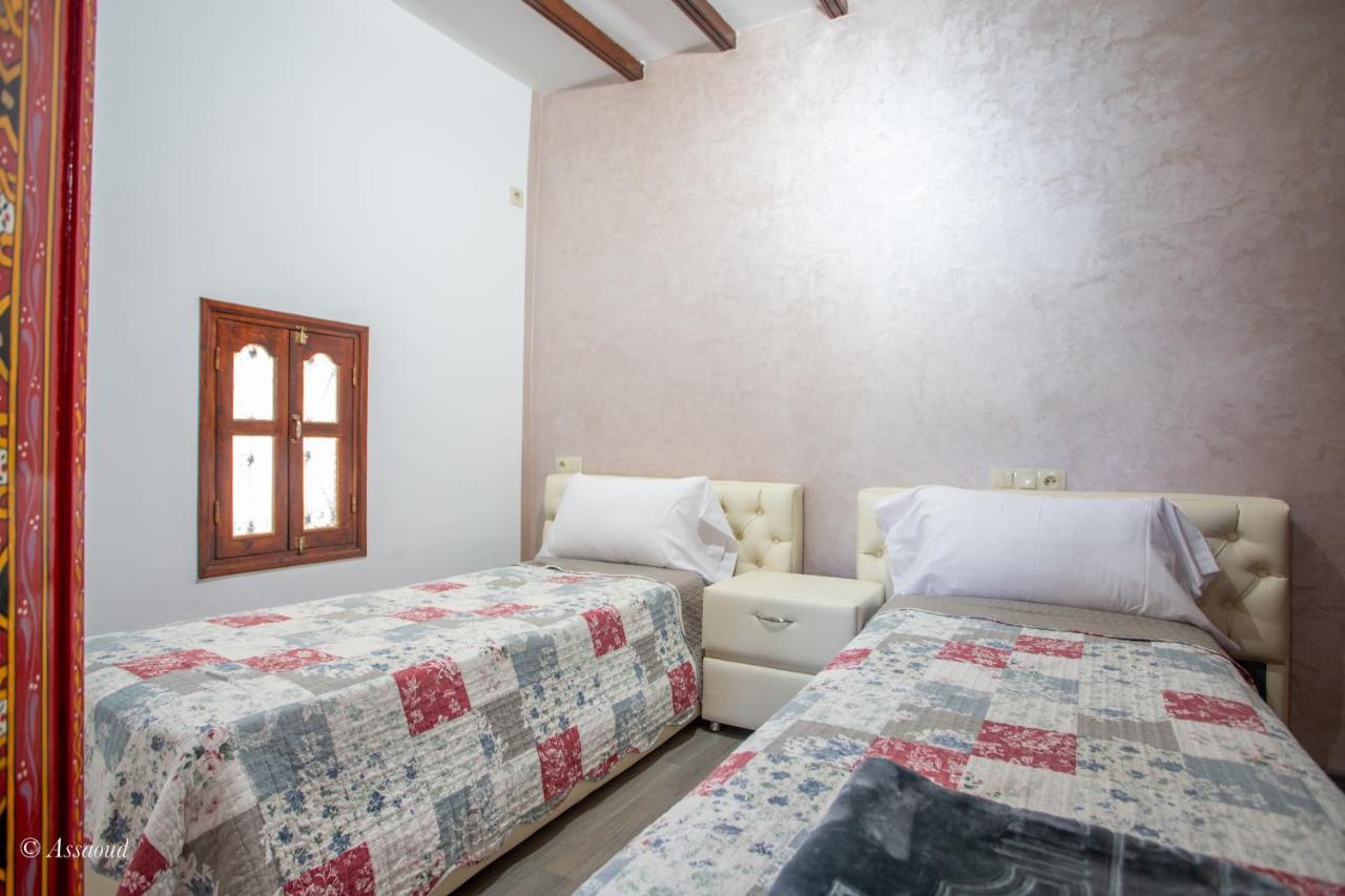Guest House Yasmina 셰프샤우엔 외부 사진