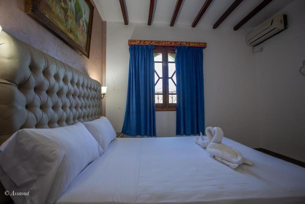 Guest House Yasmina 셰프샤우엔 외부 사진