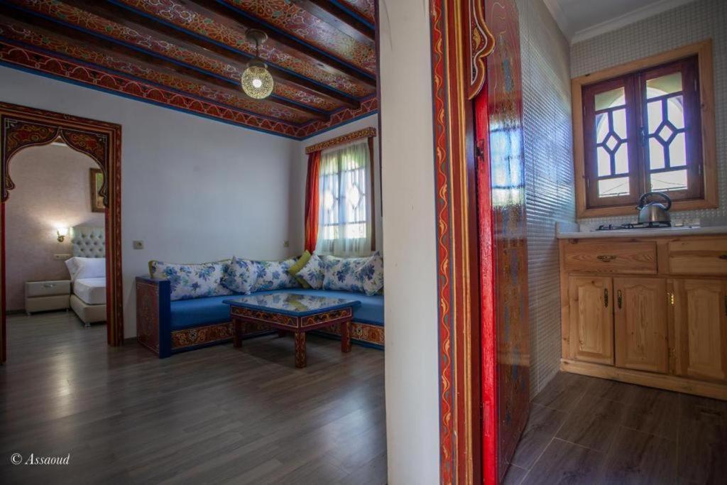 Guest House Yasmina 셰프샤우엔 외부 사진